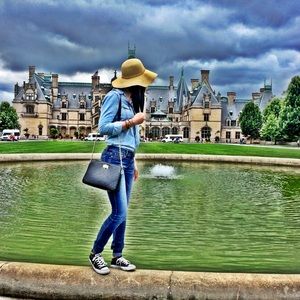 Meet your Posher, Jennifer